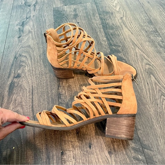 Coconuts Women Neptune Gladiator Style Sandals in Tan Suede Size 9 - Picture 1 of 6